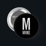 Modernes Personalisiertes Monogramm und Name Button<br><div class="desc">Modernes Monogramm Design mit personalisiertem Monogramm und Namen in modernem fett-serifenem Schriftart.</div>