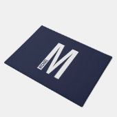 Modernes, Personalisiertes Monogramm und Name Door Fußmatte (Schrägansicht)