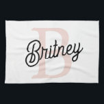 Modernes Personalisiertes Monogramm und Name Paste Geschirrtuch<br><div class="desc">Das moderne Personalisierte Monogramm und Name Pastel Pink Kitchen Handtuch, eine stilvolle Ergänzung Ihrer Küchendekoration. Dieses Küchentuch ist modern in sanftem Pastellrosa gestaltet und personalisiert mit Ihrem Monogramm und Namen für eine individuelle Touch. Ideal zum Trocknen von Geschirr, zum Abwischen von Gegenständen oder als dekorativer Akzent kombiniert es Funktionalität mit...</div>