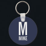 Modernes Personalisiertes Monogramm und Name Schlüsselanhänger<br><div class="desc">Modernes Monogram Design mit personalisiertem Monogramm und Namen im modernen fett formatierten Sans Serif Schriftart Stil. Perfektes Geschenk für Papa,  Ehemann,  Freund,  Jungen und mehr</div>