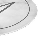 Modernes Personalisiertes Monogramm und Namensschn Schneidebrett (Ecke)