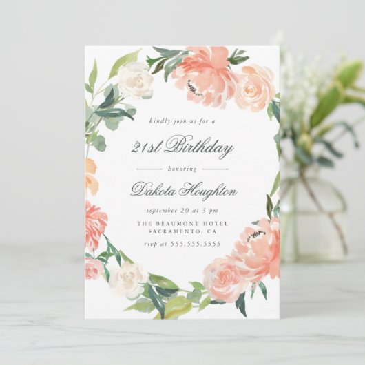 Modernes Pfirsich & Creme Wasserfarbe Blumengeburt Einladung (Stehend Vorderseite)