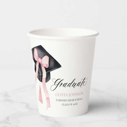 Modernes Pink Bow Coquette Graduate Cap Graduate Pappbecher (Vorderseite)