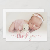 Modernes Pink Script Neugeborenes Foto Vielen Dank Dankeskarte (Vorne/Hinten)
