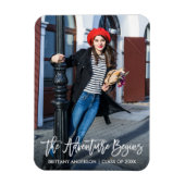 Modernes Pinselskript-Abschluss Abenteuer beginnt Magnet (Vertikal)