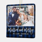 Modernes Pinselskript Blau Kariert Verheiratet und Keramikornament (Links)