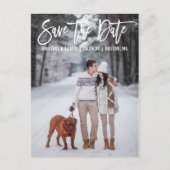 Modernes Pinselskript Couple Foto Save the Date Postkarte (Vorderseite)