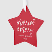 Modernes Pinselskript Verheiratet & Merry Wedding Ornament (Vorderseite)