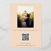 Modernes QR Code Foto Champagne Script Wedding Foi Folieneinladung (Rückseite)