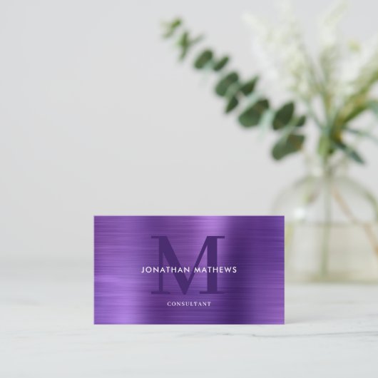 Modernes QR-Code gegossen Metallisches Lila Monogr Visitenkarte (Stehend Vorderseite)