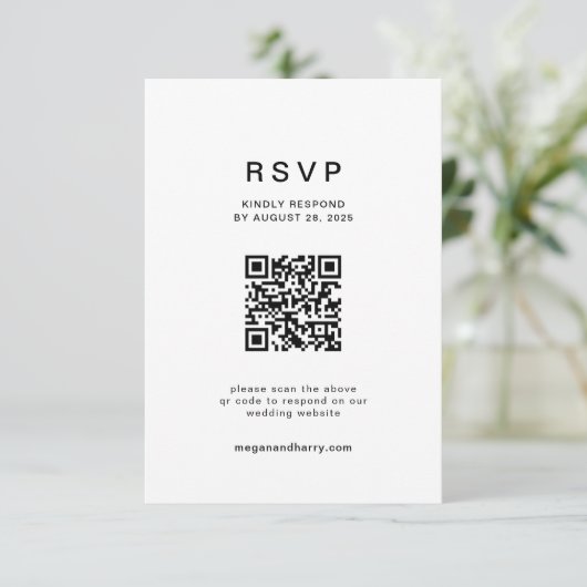 Modernes QR-Code Minimalistisch Hochzeitsstiftend RSVP Karte (Stehend Vorderseite)