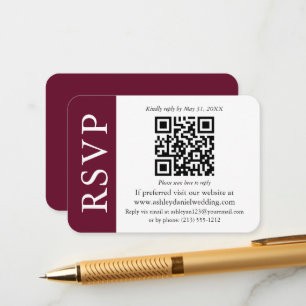 Modernes QR Hochzeit RSVP Burgund und Weiß Begleitkarte