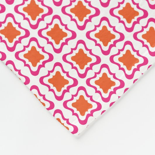 Modernes Quadrat Wiederholung Muster Hot Pink Oran Fleecedecke (Ecke)