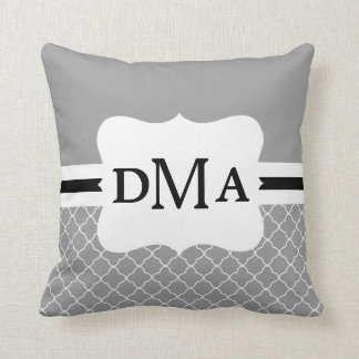 Modernes Quatrefolienmonogramm-Kissen aller Farbe Kissen