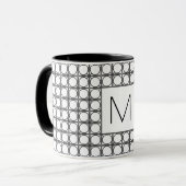 Modernes Rattan-Muster Chic Schwarzes Initial-Mono Tasse (Vorderseite Links)