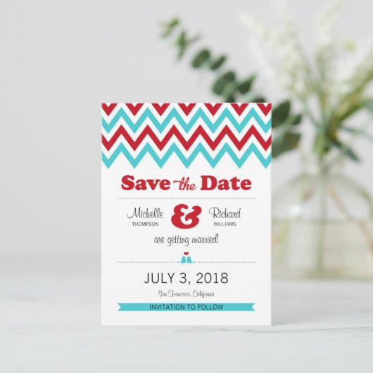 Modernes Red Aqua Zickzack & Lovebirts Save the Da Ankündigungspostkarte (Stehend Vorderseite)