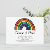 Modernes Regenbogenwechsel von Plänen verzögertes Einladung (Stehend Vorderseite)