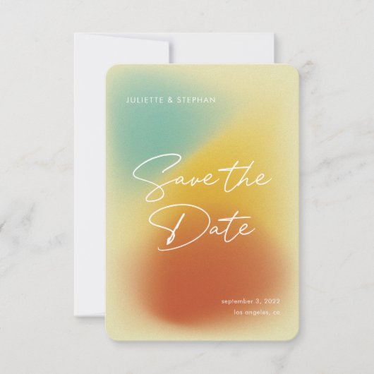 Modernes Retro-Foto Script Grainy Gradient Save The Date (Vorderseite)