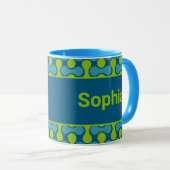 Modernes Retro-Link-Muster in Blau und Grün Tasse (VorderseiteRechts)