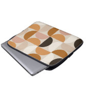 Modernes Retro-Muster aus dem Mittelalter - braune Laptopschutzhülle (Vorne Knopf)