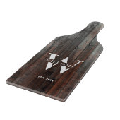 Modernes Retro-Rustikales Monogramm Dunkles Holz V Schneidebrett (Ecke)