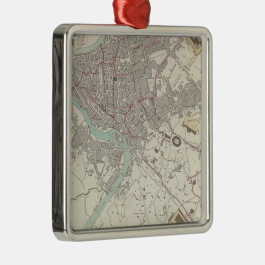 Modernes Rom Ornament Aus Metall (Rechts)