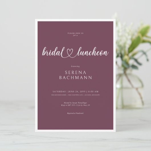 Modernes Romantisches Minimal Burgund Bridal Lunch Einladung (Stehend Vorderseite)