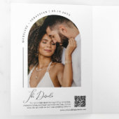 Modernes, rosa Boho Arch Foto QR Code Wedding Dreifach Gefaltete Einladung (Innen Erste Seite)
