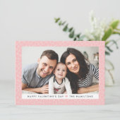 Modernes Rosa Herz Foto Valentinstag Feiertagskarte (Stehend Vorderseite)