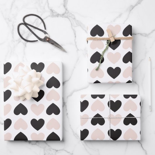 Modernes, rosa Schwarz Liebe Herzmuster Geschenkpapier Set (Vorderseite)