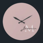 Modernes rosa Solid Color Name Monogram Große Wanduhr<br><div class="desc">Modernes rosa Solid Color Name Monogram Large Clock Design. Das Sonntagkollektiv © von Rachel Hannah Gee</div>