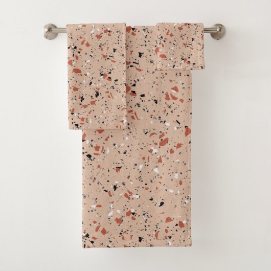 Modernes rosa Terrazzo-Druckmuster Badhandtuch Set (Insitu)