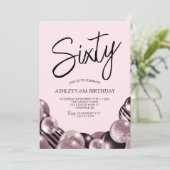 Modernes Rosa und Schwarz 60. Geburtstag Einladung (Stehend Vorderseite)