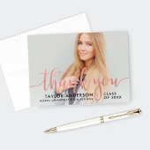 Modernes Rose Gold Script Abschluss Foto Dankeskarte