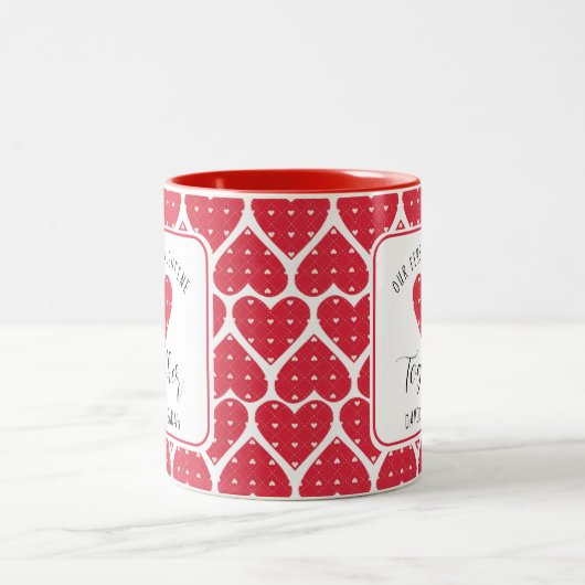 Modernes Rotes Herz - unsere ersten Valentine zusa Zweifarbige Tasse (Mittel)