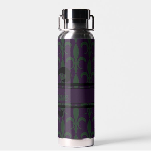 Modernes Royal Lila Fleur-de-lis-Muster Monogram Trinkflasche (Rückseite)