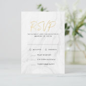 Modernes RSVP-Menü mit dem Gold Wedding White Marb RSVP Karte (Stehend Vorderseite)