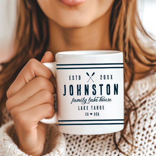 Modernes Rustikales Seehaus | Navy White Kaffeetasse