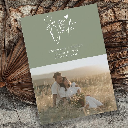 Modernes Sage Green Calligraphy Script-Foto Save The Date