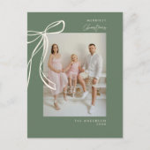 Modernes Sage Green Family Foto Weihnachtsgrüße Postkarte (Vorderseite)