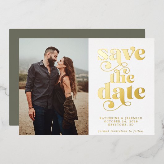 Modernes Sage Green Gold Foil Foto Save the Date Folieneinladung (Vorderseite/Rückseite)