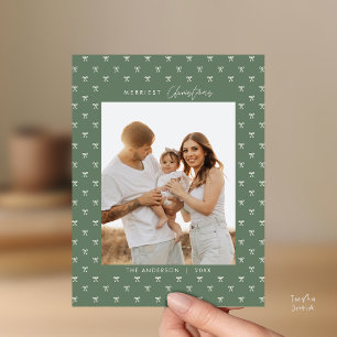Modernes Sage Green Pattern Familienweihnachtsfest Postkarte