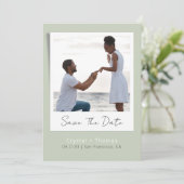 Modernes Sage Wedding Foto Save The Date (Stehend Vorderseite)