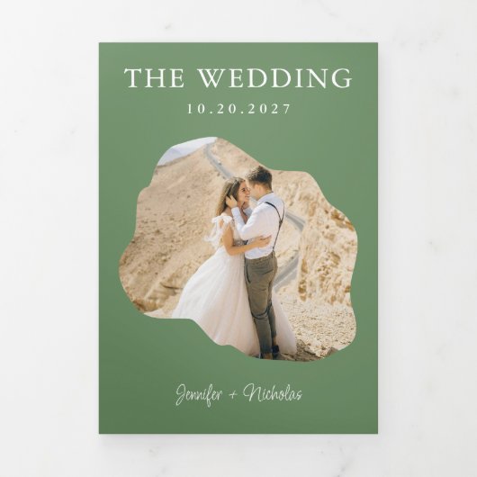 Modernes Sage Wedding RSVP Details QR Code Foto Dreifach Gefaltete Einladung (Cover)