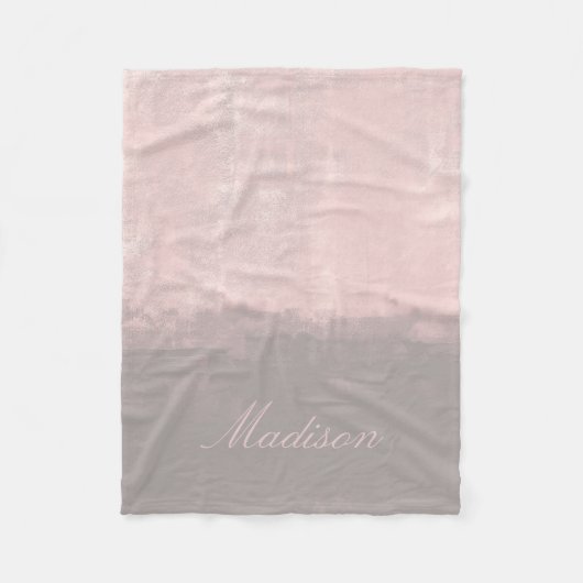 Modernes, sanftrosa Grau Fleecedecke (Vorderseite)