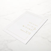 Modernes, schick gestaltetes minimalistisches Foto Folieneinladung (Gedreht)