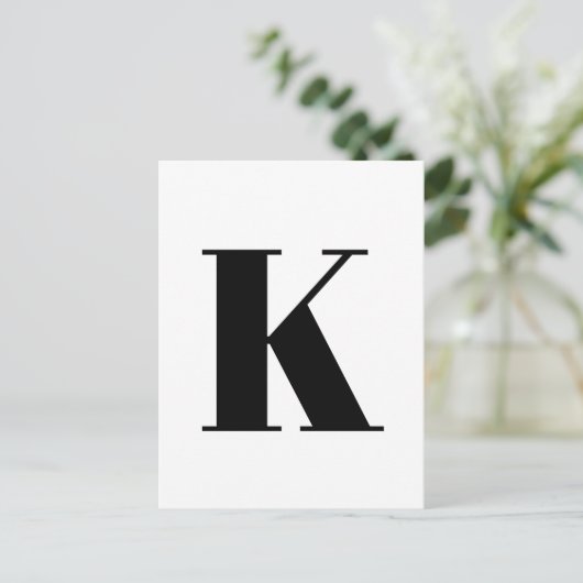 Modernes Schreiben | Minimalistische Alphabet-Init Postkarte (Stehend Vorderseite)