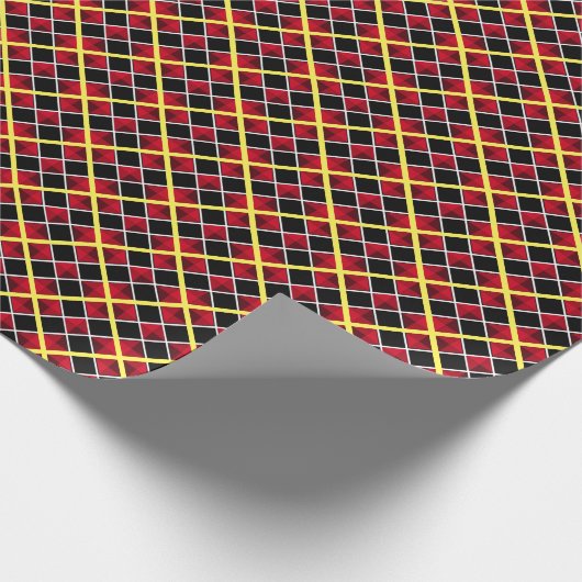 Modernes, schwarz-gelbes Schachbrett Geschenkpapier (Ecke)