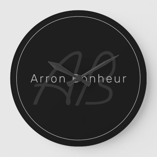 Modernes Schwarz & Grau | Cooler Name und Monogram Große Wanduhr (Vorderseite)