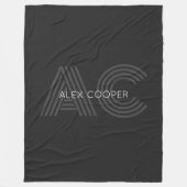 Modernes Schwarz-Grau-Monogramm Fleecedecke (Vorderseite)